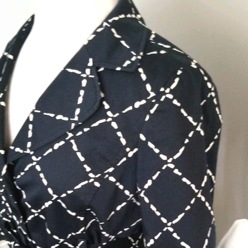 Halogen 3/4 Sleeve Belted Jacket. - Picture 3 of 9